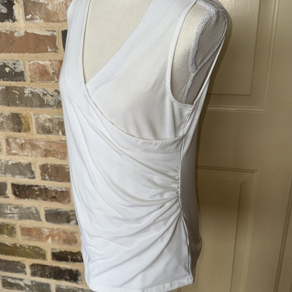 New Directions White Sleeveless Wrap Tank Top Ruched Side Stretch Knit Sz Small - Picture 3 of 11